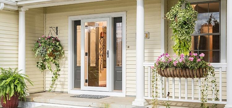 screen door installation in Huron